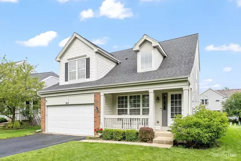 2111 Periwinkle Ln, Naperville, IL 60540