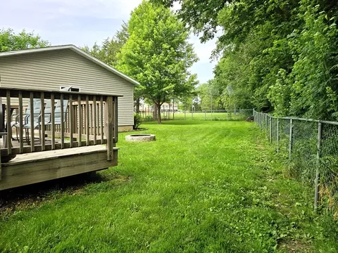806 Washington Ave, Dixon, IL 61021 photo 27