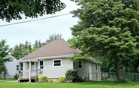 806 Washington Ave, Dixon, IL 61021 photo 2
