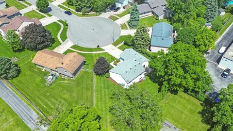 View/Area - 3609 W Bradley Ct, Mchenry, IL 60050 photo 5 of 5