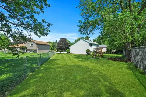 Exterior - 3609 W Bradley Ct, Mchenry, IL 60050 photo 7 of 8