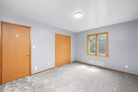 Bedroom - 3609 W Bradley Ct, Mchenry, IL 60050 photo 5 of 6