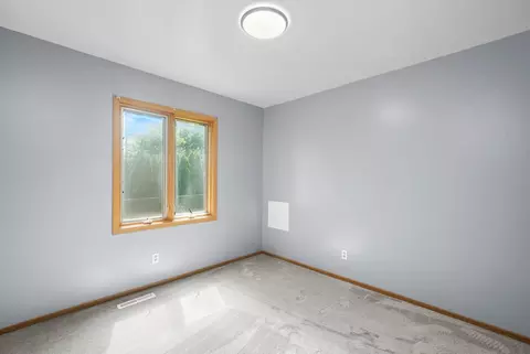 Bedroom - 3609 W Bradley Ct, Mchenry, IL 60050 photo 2 of 6