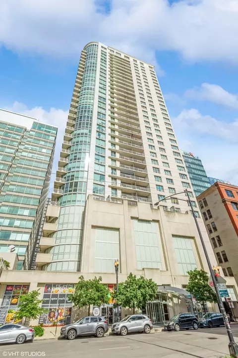 125 S Jefferson St #1503, Chicago, IL 60661