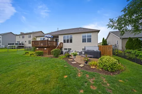 2516 Eisenhower Blvd, Mchenry, IL 60051 photo 31