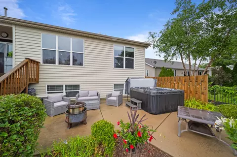 2516 Eisenhower Blvd, Mchenry, IL 60051 photo 34