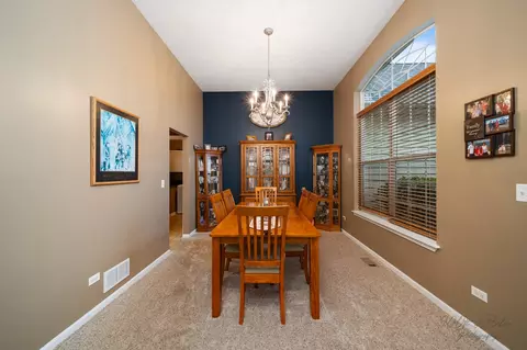 2516 Eisenhower Blvd, Mchenry, IL 60051 photo 6
