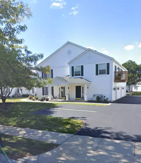 716 Fieldcrest Dr #C, South Elgin, IL 60177