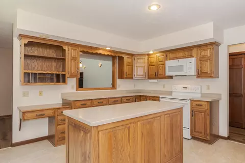 Kitchen - 905 Rhymer Dr, Normal, IL 61761 photo 2 of 5