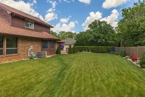 Exterior - 905 Rhymer Dr, Normal, IL 61761 photo 4 of 5