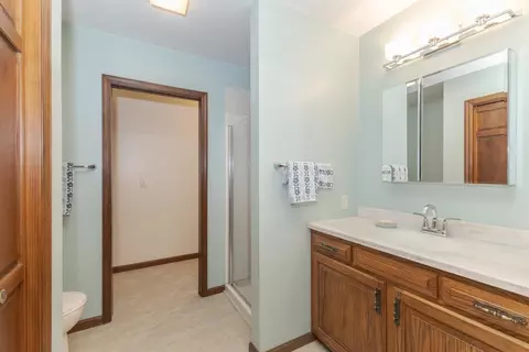 Bath - 905 Rhymer Dr, Normal, IL 61761 photo 1 of 4