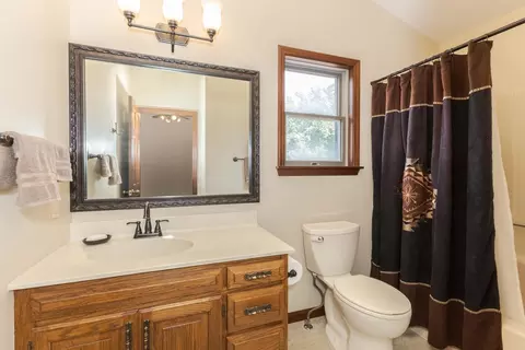 Bath - 905 Rhymer Dr, Normal, IL 61761 photo 4 of 4