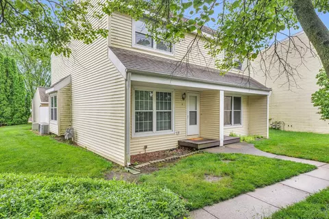 2311 Galen Dr #5, Champaign, IL 61821