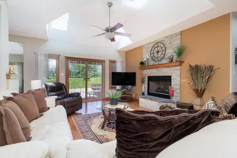 252 Fairway Dr, Beecher, IL 60401 photo 9
