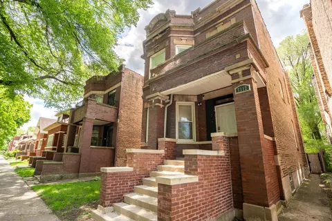 7112 S Prairie Ave, Chicago, IL 60619