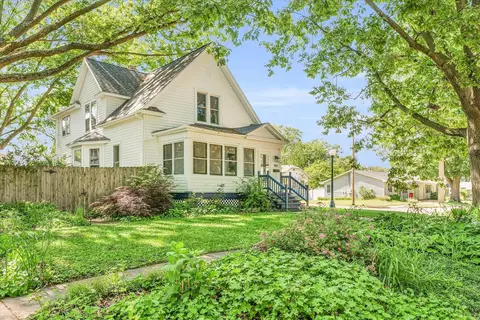 409 N Garfield Ave, Champaign, IL 61821