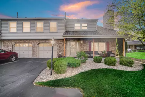 9330 Waterford Ln, Orland Park, IL 60462