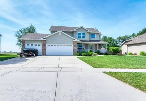 845 E Short Dr, Coal City, IL 60416