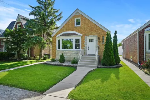 4245 N Major Ave, Chicago, IL 60634