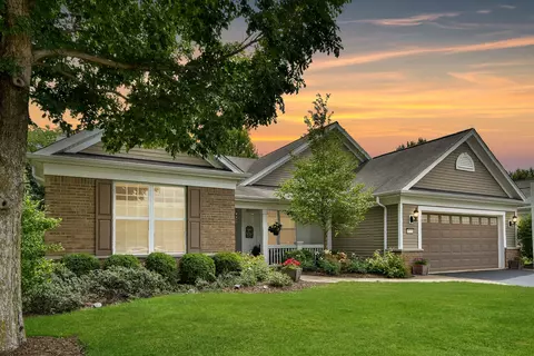 557 Tuscan View Dr, Elgin, IL 60124