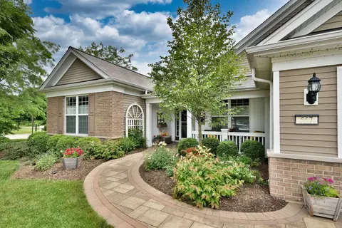 557 Tuscan View Dr, Elgin, IL 60124 photo 2