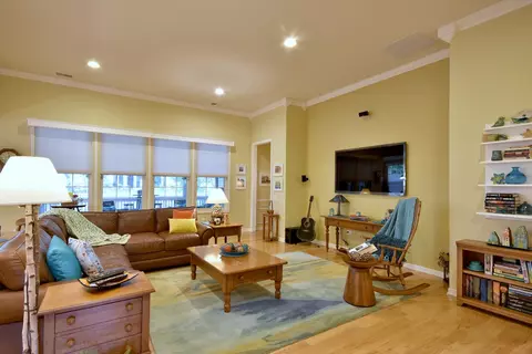 557 Tuscan View Dr, Elgin, IL 60124 photo 8