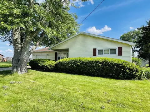 505 Smith Ln, Dwight, IL 60420