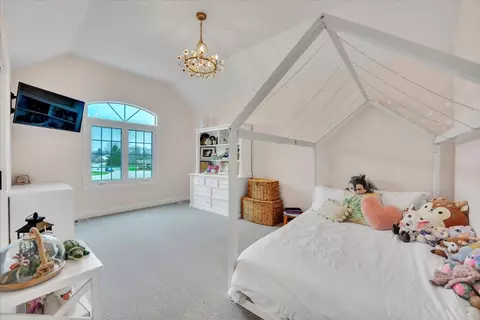 Bedroom - 812 Silver Glen Rd, Mchenry, IL 60050 photo 3 of 7