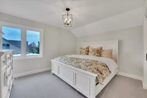 Bedroom - 812 Silver Glen Rd, Mchenry, IL 60050 photo 5 of 7