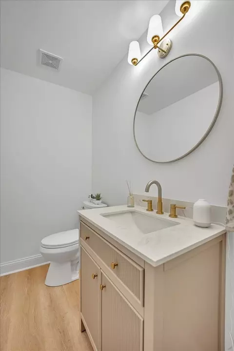 Bath - 812 Silver Glen Rd, Mchenry, IL 60050 photo 5 of 5