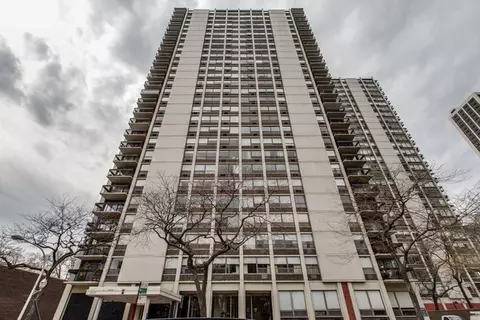 1455 N Sandburg Ter #1207, Chicago, IL 60610
