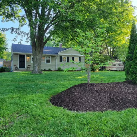 901 W Fabyan Pkwy, Geneva, IL 60134