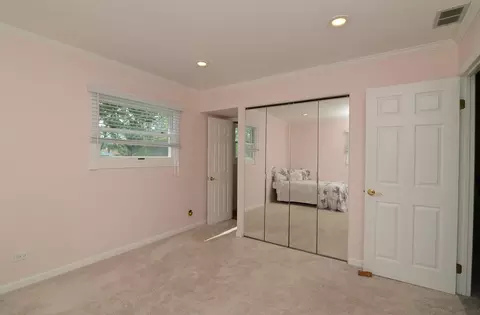 705 Hillcrest Blvd, Hoffman Estates, IL 60169 photo 21