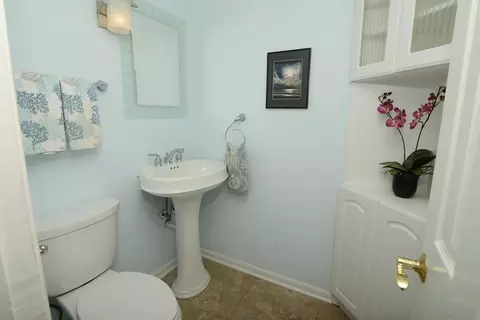 705 Hillcrest Blvd, Hoffman Estates, IL 60169 photo 22
