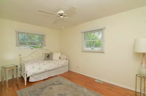 705 Hillcrest Blvd, Hoffman Estates, IL 60169 photo 17
