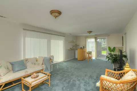 705 Hillcrest Blvd, Hoffman Estates, IL 60169 photo 25