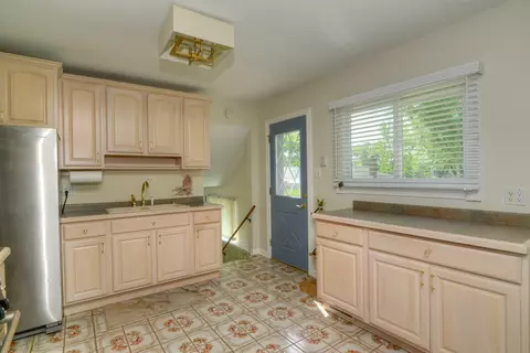 705 Hillcrest Blvd, Hoffman Estates, IL 60169 photo 7