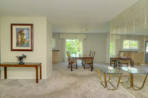 705 Hillcrest Blvd, Hoffman Estates, IL 60169 photo 13