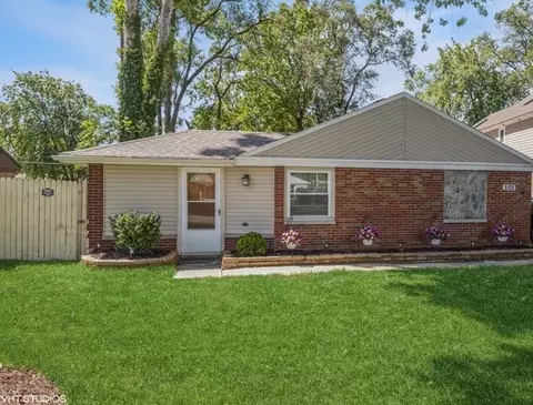 5125 W 100th St, Oak Lawn, IL 60453