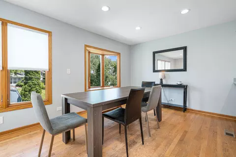Dining - 1945 Oakdale Rd, Hoffman Estates, IL 60169 photo 1 of 1