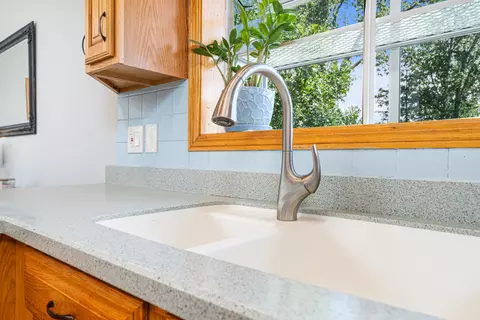Kitchen - 1945 Oakdale Rd, Hoffman Estates, IL 60169 photo 5 of 5