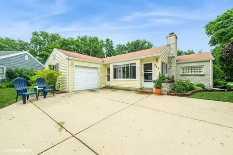 245 W Crystal Lake Ave, Crystal Lake, IL 60014