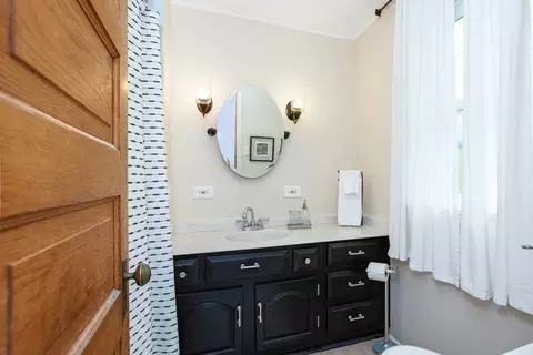 Bath - 603 N Wheaton Ave, Wheaton, IL 60187 photo 4 of 4