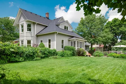Exterior - 603 N Wheaton Ave, Wheaton, IL 60187 photo 4 of 11