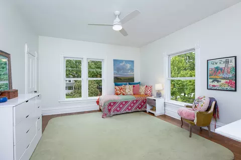 Bedroom - 603 N Wheaton Ave, Wheaton, IL 60187 photo 2 of 5