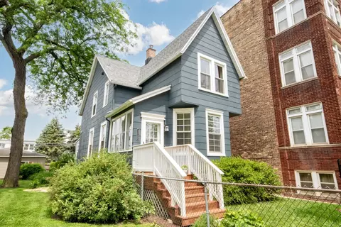 3722 W Eddy St, Chicago, IL 60618