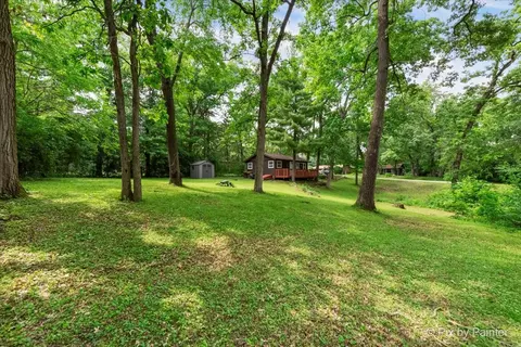 8515 Dorr Rd, Wonder Lake, IL 60097