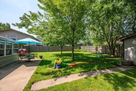 1430 Meyer Rd, Hoffman Estates, IL 60169 photo 21