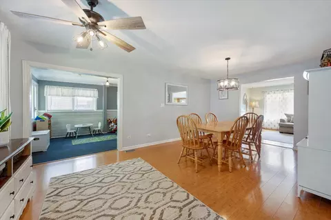 1430 Meyer Rd, Hoffman Estates, IL 60169 photo 8
