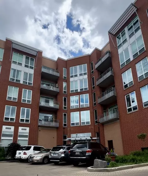 4814 N Clark St #205S, Chicago, IL 60640